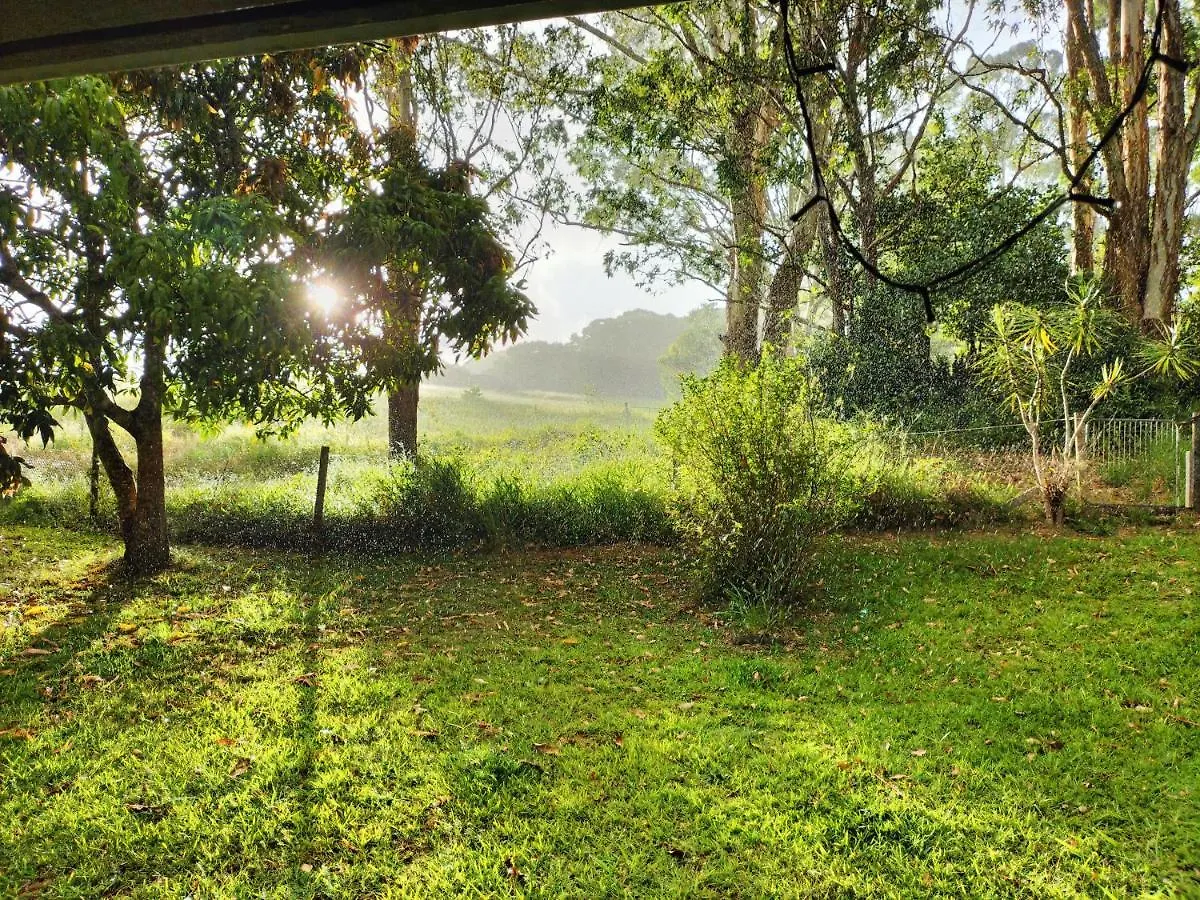 Green Hill Cottage, Heart Of Noosa Hinterland Kin Kin 0*,  Australia